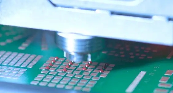 【環氧膠】研泰化學為您分（fèn）析點（diǎn）膠出現（xiàn）顆粒的原因